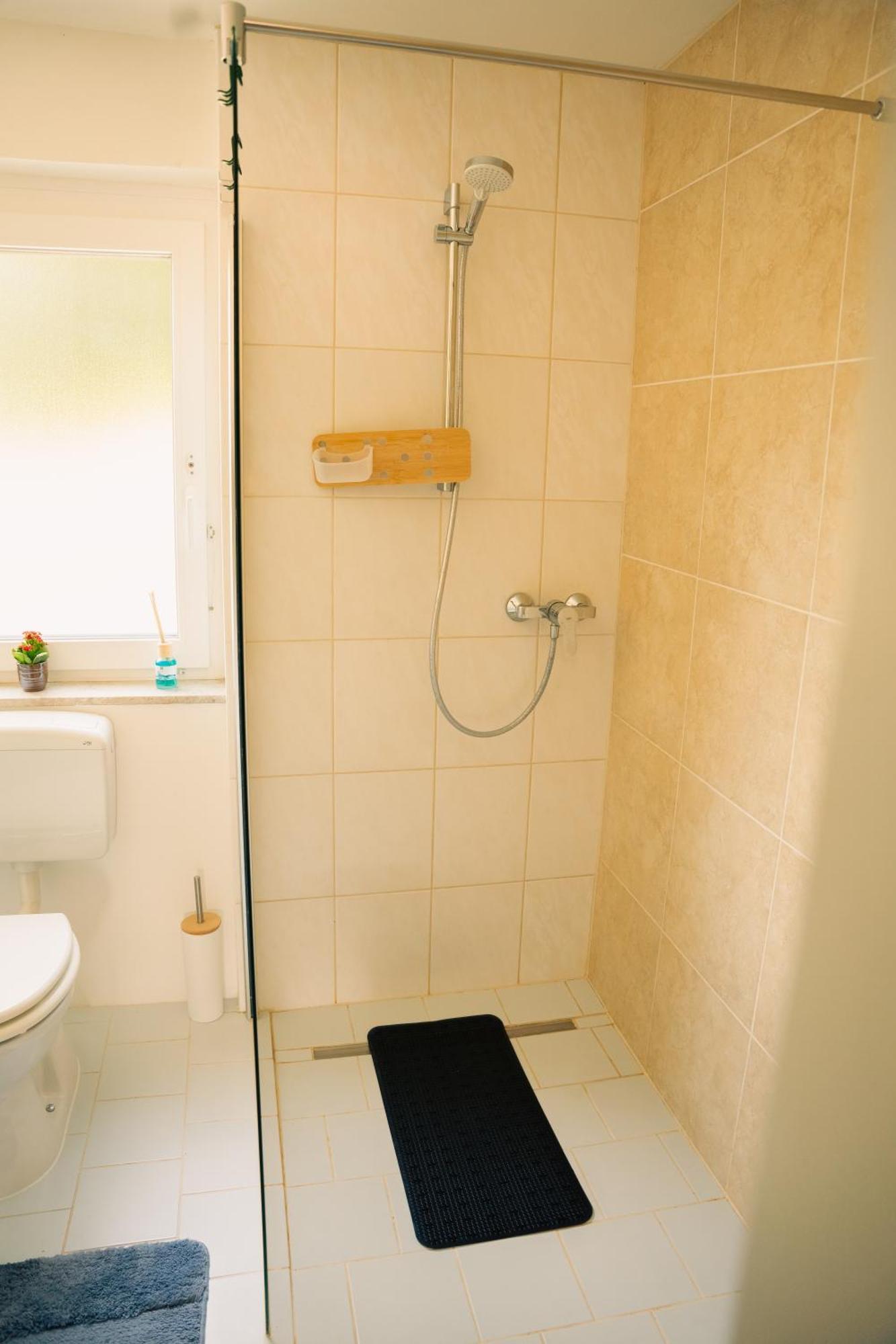 Ferienwohnung Viktring 4-5 Pers. Klagenfurt am Woerthersee Ngoại thất bức ảnh